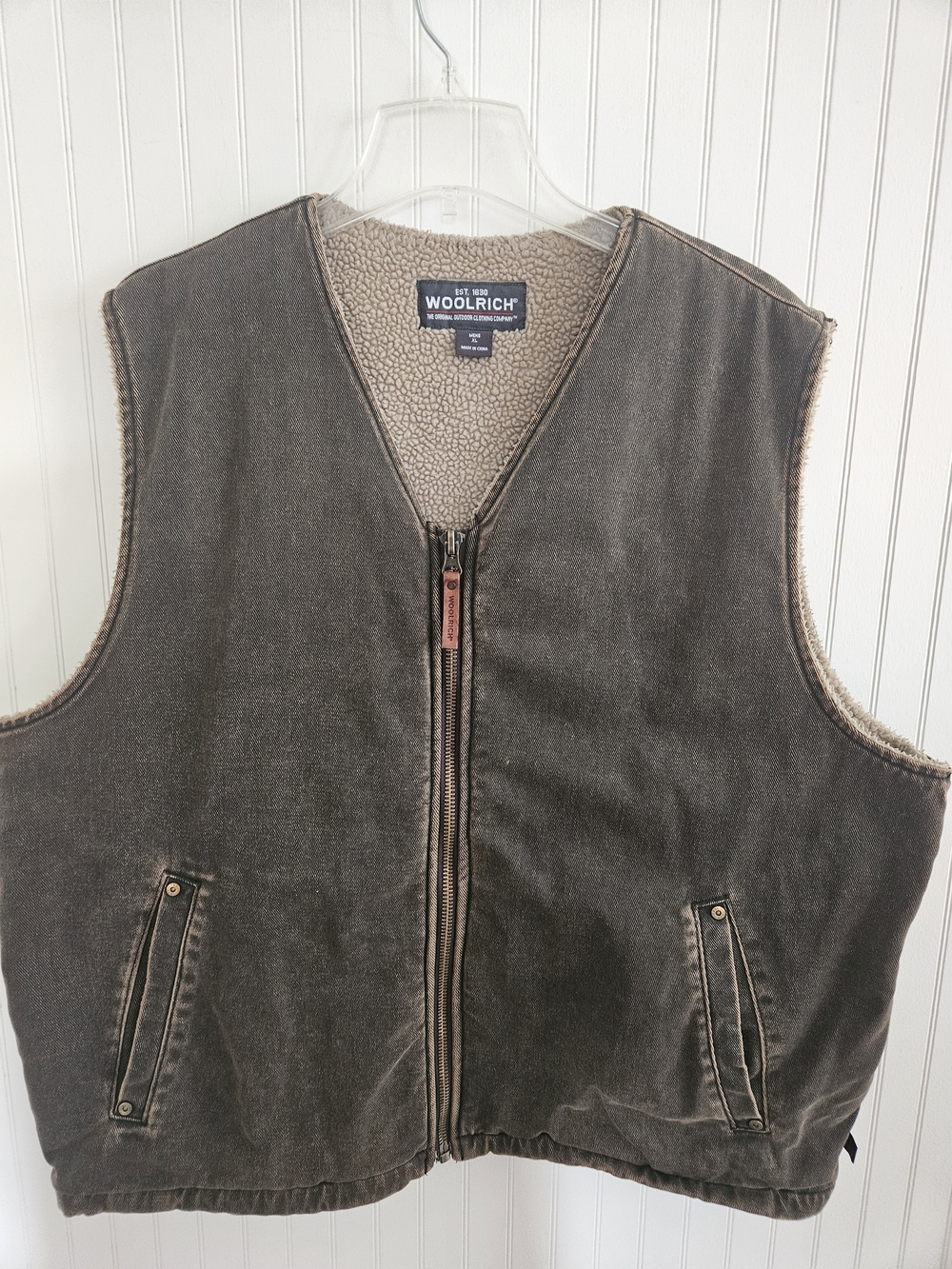 Woolrich Men's Dark Brown Sherpa-Lined Vest